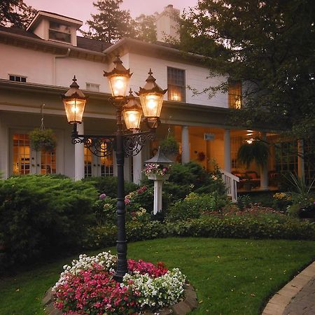 Brockamour Manor Bed And Breakfast Niagara-on-the-Lake ภายนอก รูปภาพ